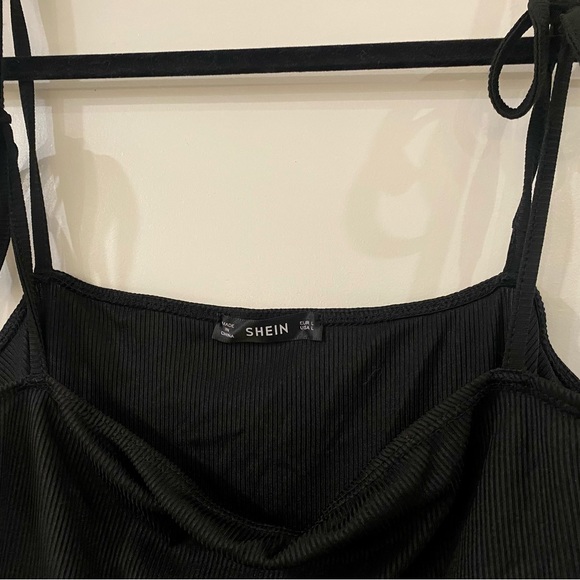 Elegant Little Black Dress - Picture 2 of 3